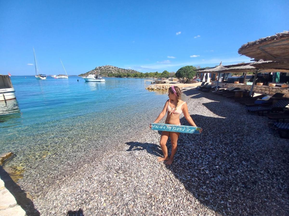 Beach House Danica - Resort & Tavern Bain, Free Transport, Pool, Island Of Zut - Kornati Pristanisce Exterior foto