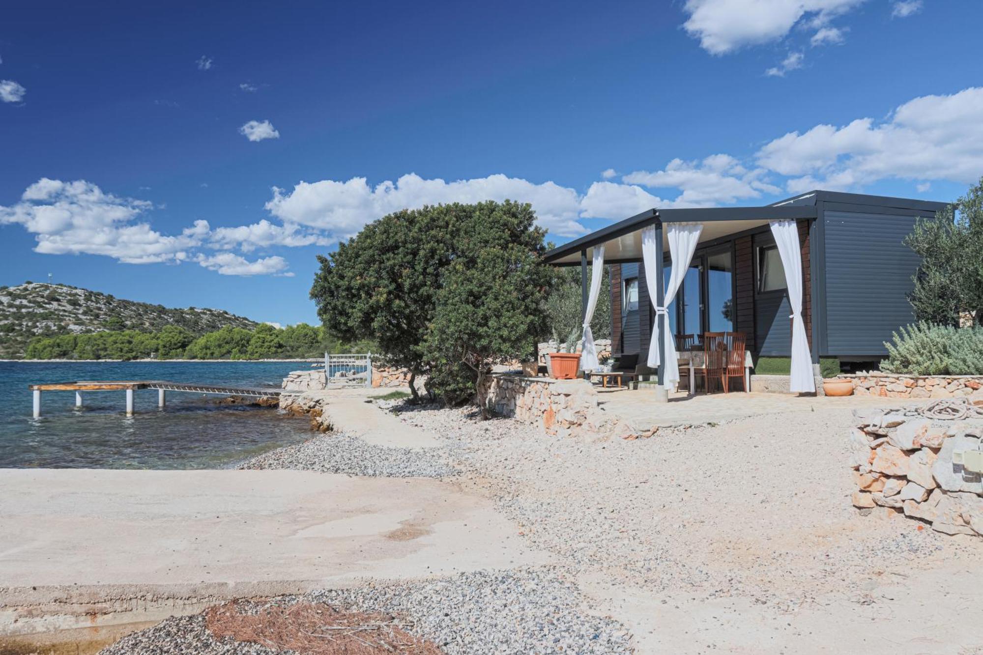 Beach House Danica - Resort & Tavern Bain, Free Transport, Pool, Island Of Zut - Kornati Pristanisce Exterior foto